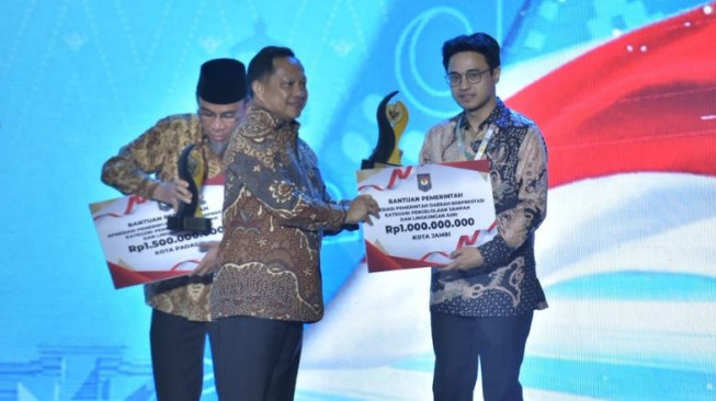Pemkot Jambi Raih Penghargaan Nasional Kemendagri, Diguyur Dana Rp1 Miliar